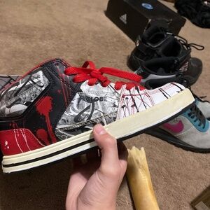 Globe Mace HI Sekure D/White/Black/Red